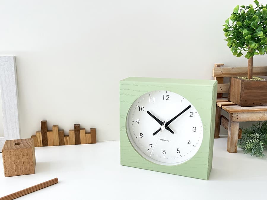 加藤木工が作る日本製おしゃれインテリア電波置き時計