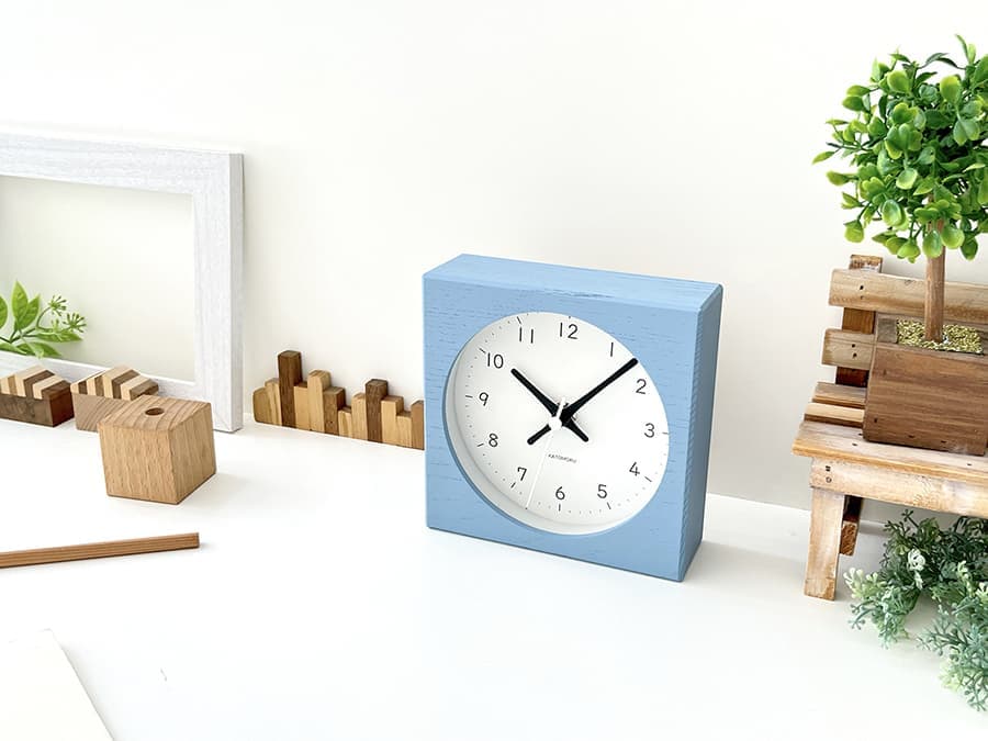 加藤木工が作る日本製おしゃれインテリア電波置き時計