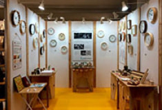 郡上八幡で観光体験のカトモクのお店を運営する加藤木工が作る日本製セイコー電波壁掛け時計