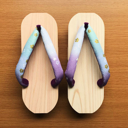 郡上踊りで有名な郡上八幡で観光体験のカトモクのお店を運営する加藤木工が作る日本製セイコー電波壁掛け時計