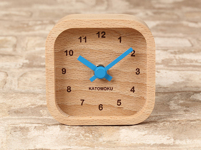 郡上踊りで有名な郡上八幡で観光体験のカトモクのお店を運営する加藤木工が作る日本製セイコー電波壁掛け時計