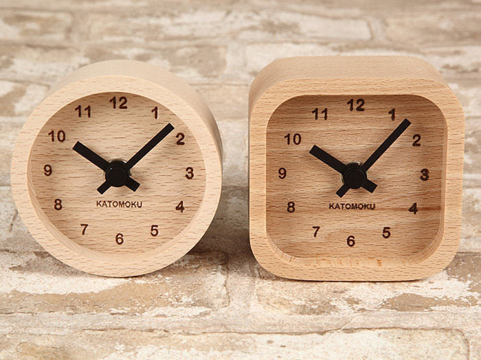 郡上踊りで有名な郡上八幡で観光体験のカトモクのお店を運営する加藤木工が作る日本製セイコー電波壁掛け時計