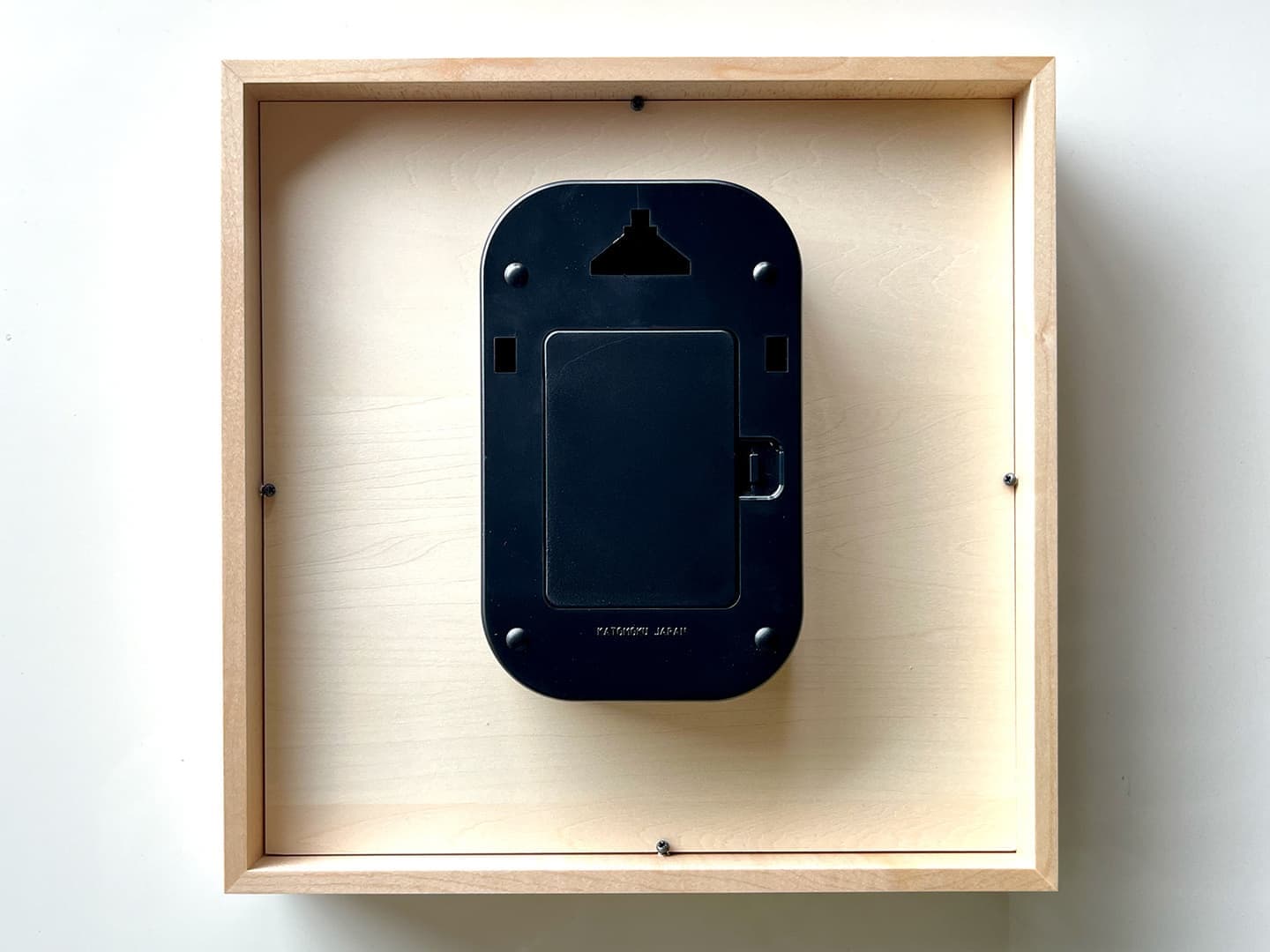 郡上踊りで有名な郡上八幡で観光体験のカトモクのお店を運営する加藤木工が作る日本製セイコー電波壁掛け時計