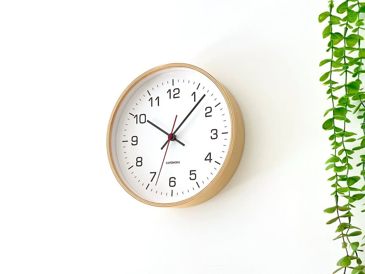 郡上踊りで有名な郡上八幡で観光体験のカトモクのお店を運営する加藤木工が作る日本製セイコー電波壁掛け時計