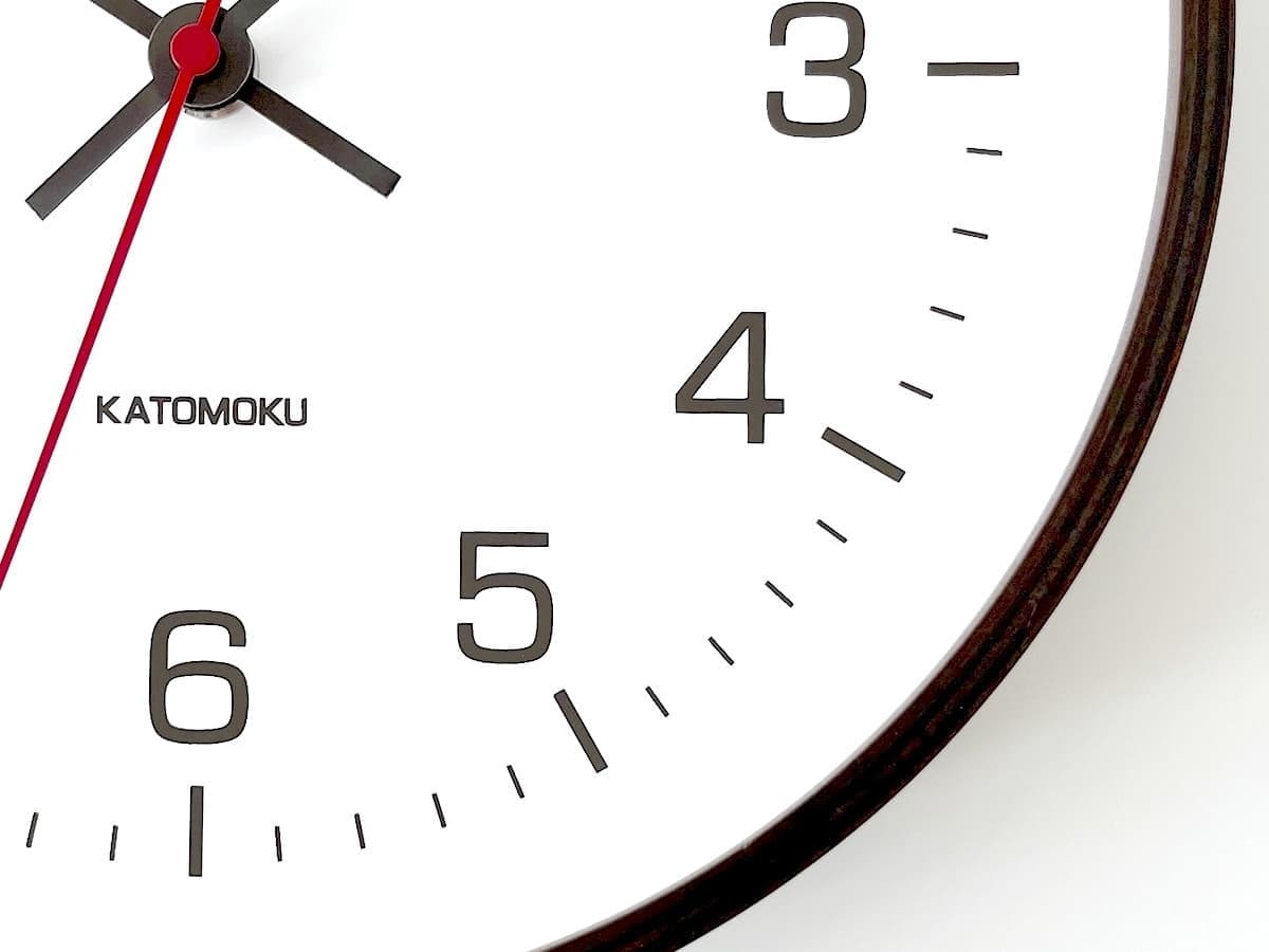 郡上踊りで有名な郡上八幡で観光体験のカトモクのお店を運営する加藤木工が作る日本製セイコー電波壁掛け時計