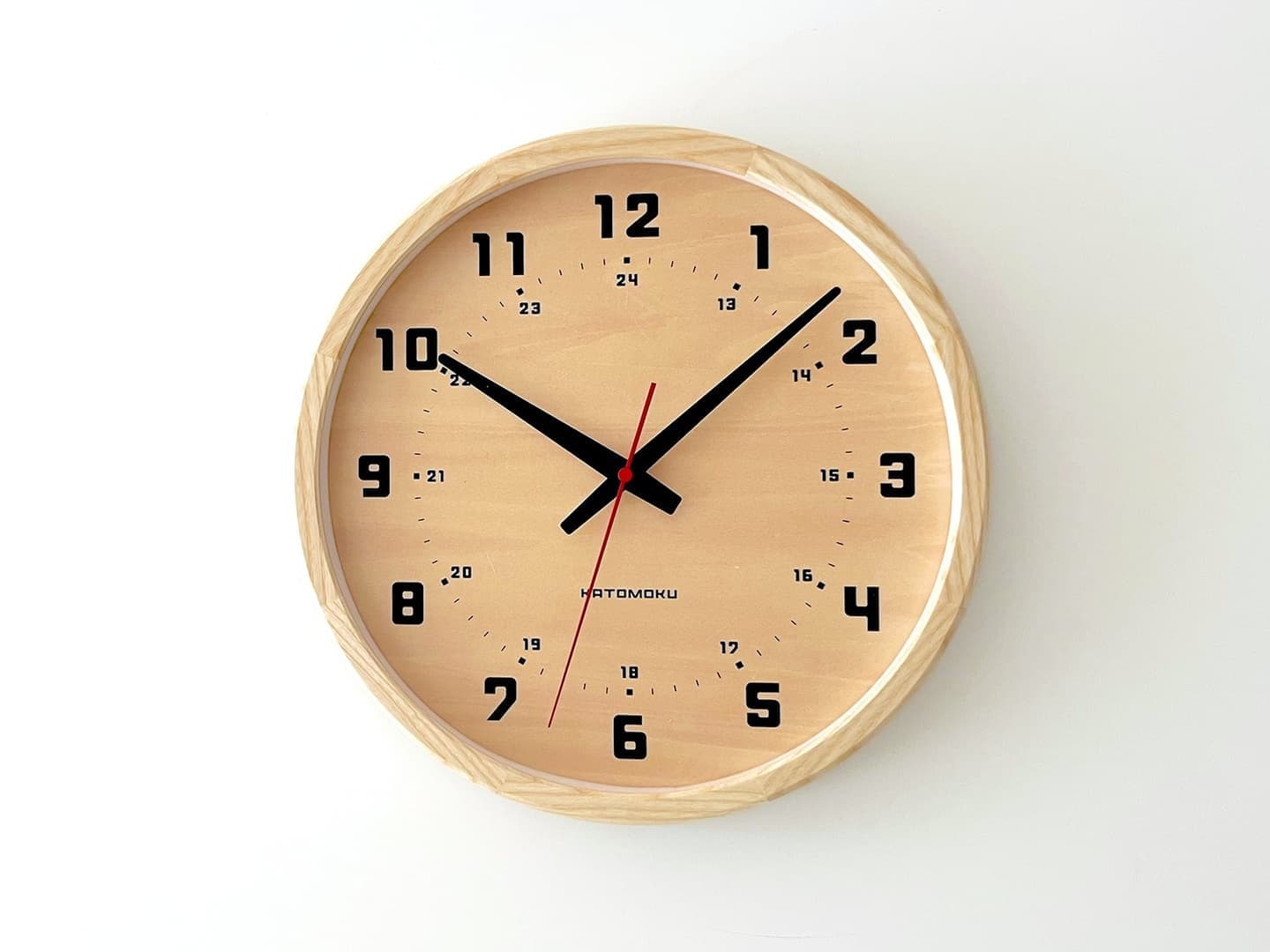 郡上踊りで有名な郡上八幡で観光体験のカトモクのお店を運営する加藤木工が作る日本製セイコー電波壁掛け時計