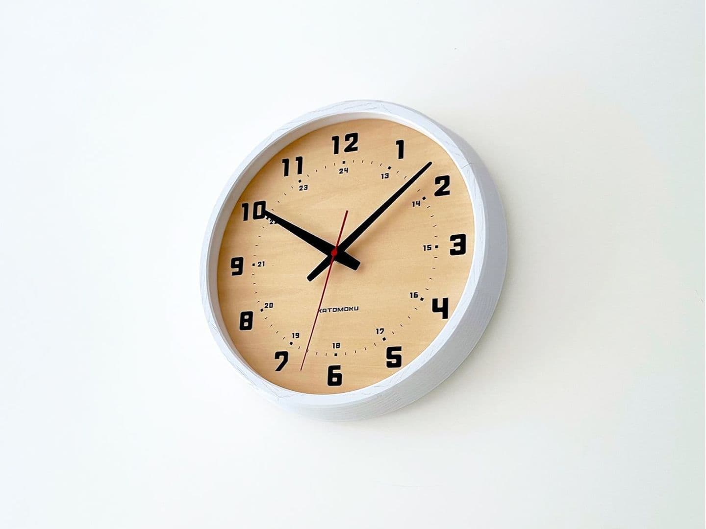 郡上踊りで有名な郡上八幡で観光体験のカトモクのお店を運営する加藤木工が作る日本製セイコー電波壁掛け時計