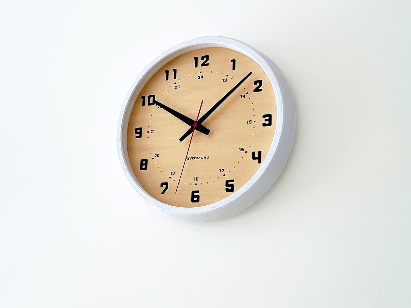 郡上踊りで有名な郡上八幡で観光体験のカトモクのお店を運営する加藤木工が作る日本製セイコー電波壁掛け時計