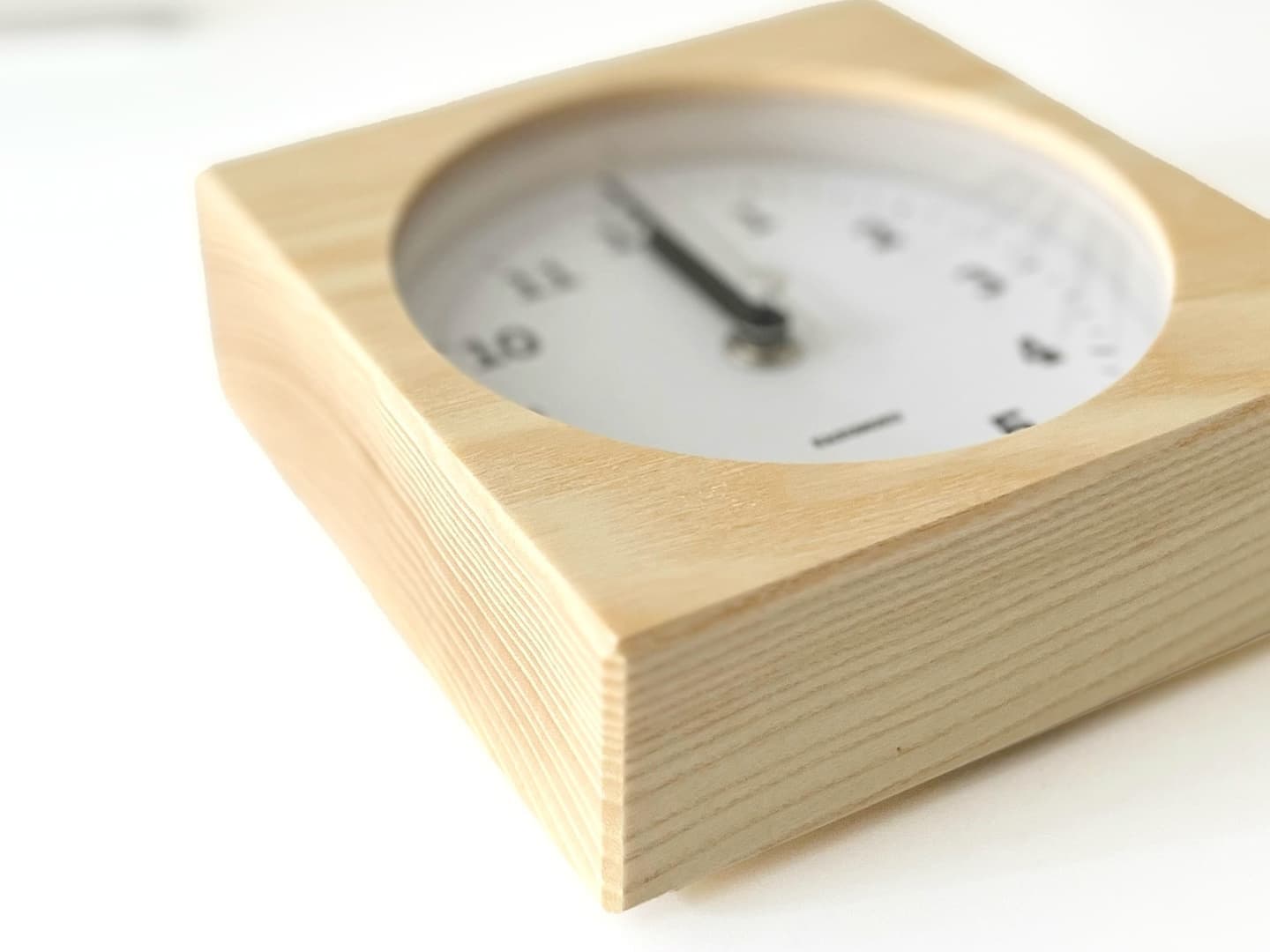 km-95_dual_use_clock_4