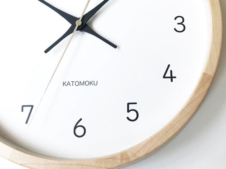 郡上踊りで有名な郡上八幡で観光体験のカトモクのお店を運営する加藤木工が作る日本製セイコー電波壁掛け時計