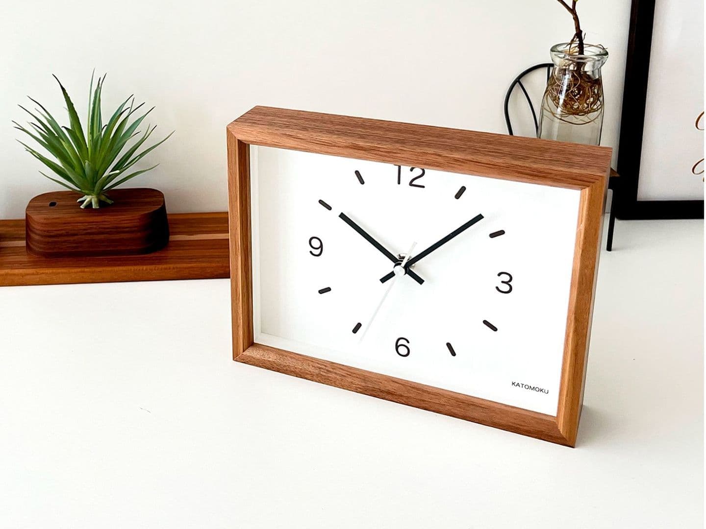 時計 掛け時計 壁掛け時計 置時計 掛け置き兼用 木の時計 国産 日本 岐阜県 郡上八幡 インテリア 雑貨 丁寧な暮らし 北欧 シンプル オシャレ 静音 静か 木工屋  スクエアクロック 無垢 ウォールナット