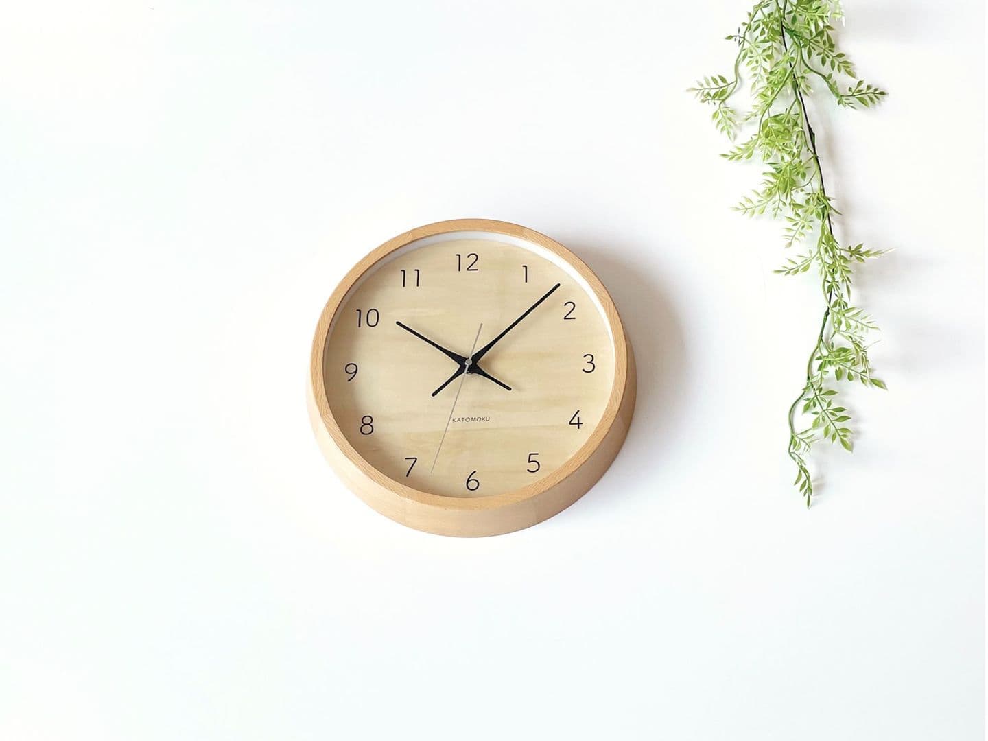 時計 掛け時計 壁掛け時計 木の時計 国産 日本 岐阜県 郡上八幡 インテリア 雑貨 丁寧な暮らし 北欧 シンプル オシャレ 静音 静か 木工屋  無垢 シナ文字盤