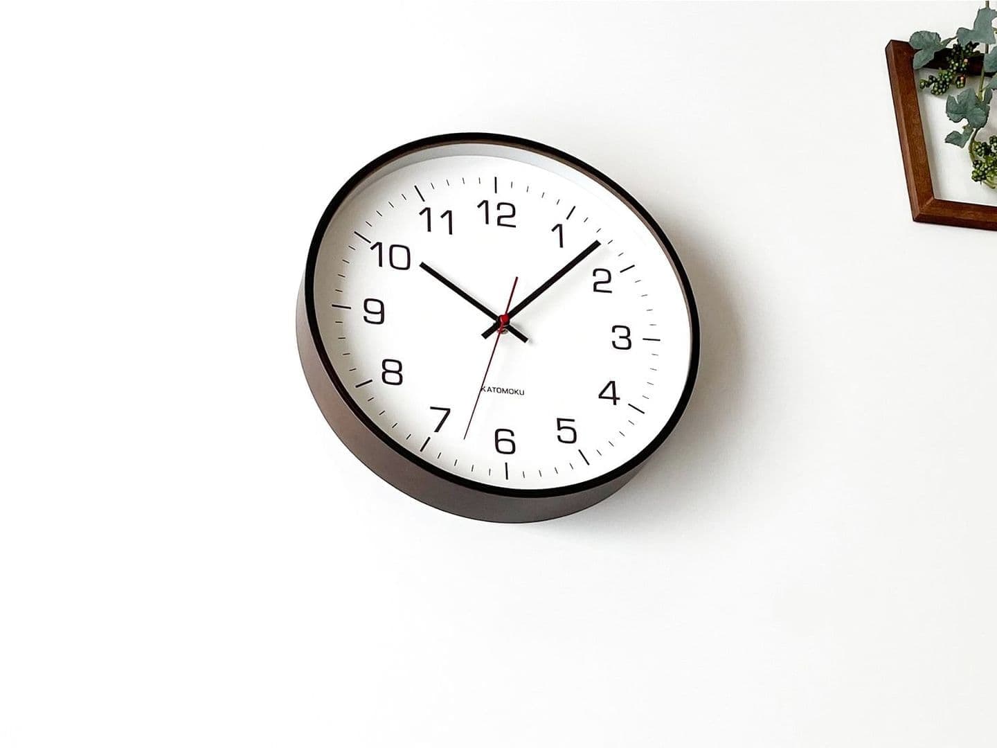 時計 掛け時計 壁掛け時計 木の時計 国産 日本 岐阜県 郡上八幡 インテリア 雑貨 丁寧な暮らし 北欧 シンプル オシャレ 静音 静か 木工屋  曲げわっぱ ブラウン