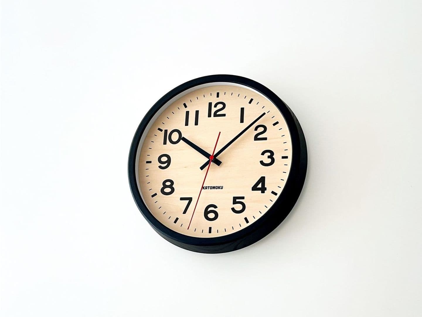 郡上踊りで有名な郡上八幡で観光体験のカトモクのお店を運営する加藤木工が作る日本製セイコー電波壁掛け時計