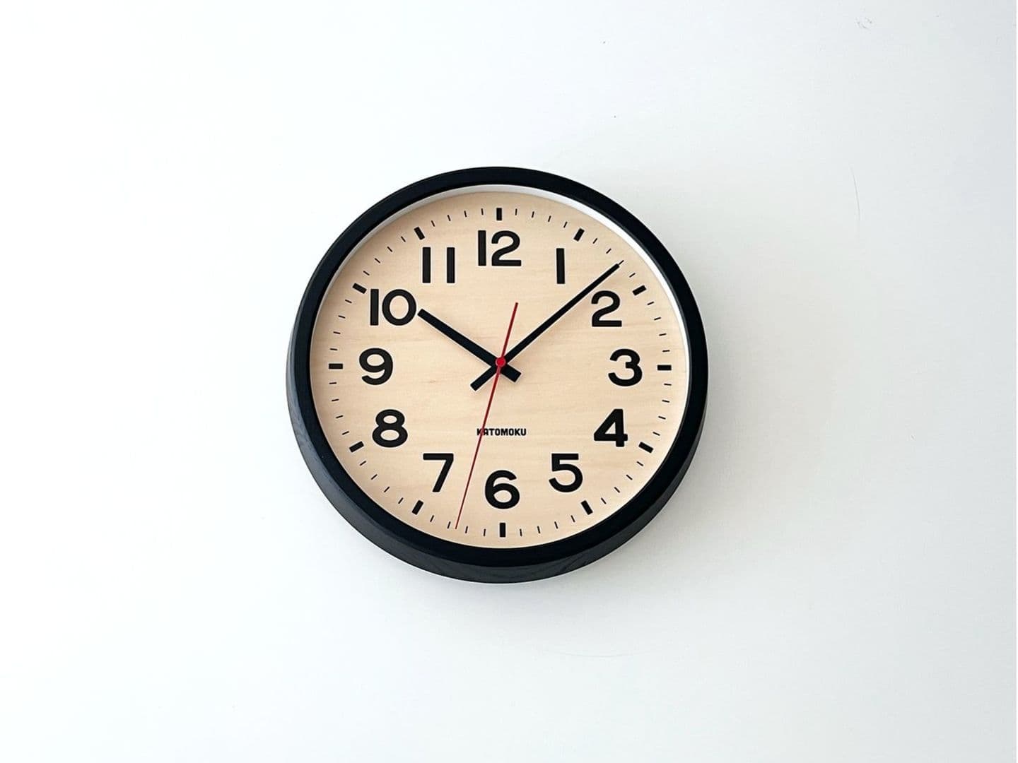 時計 掛け時計 壁掛け時計 電波時計 木の時計 国産 日本 岐阜県 郡上八幡 インテリア 雑貨 丁寧な暮らし 北欧 シンプル オシャレ 静音 静か 自動受信 時刻修正 木工屋 無垢 シナ文字盤 ホワイトアッシュ レトロ