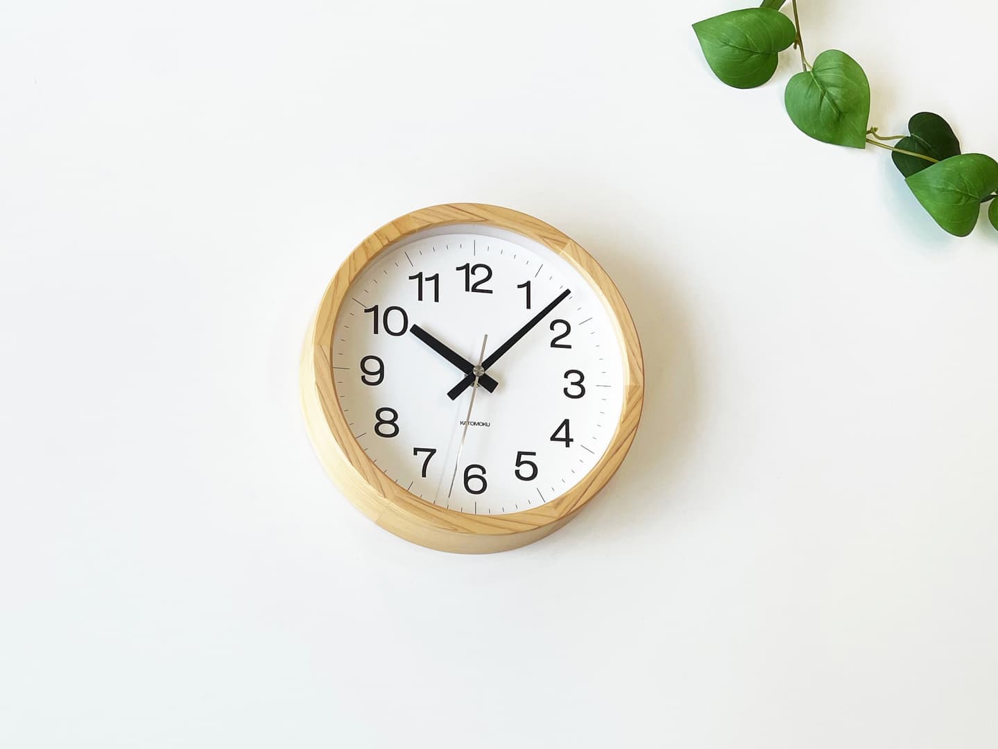 時計 掛け時計 壁掛け時計 木の時計 国産 日本 岐阜県 郡上八幡 インテリア 雑貨 丁寧な暮らし 北欧 シンプル オシャレ 静音 静か 木工屋 無垢 ヒノキ 県産材 小さい