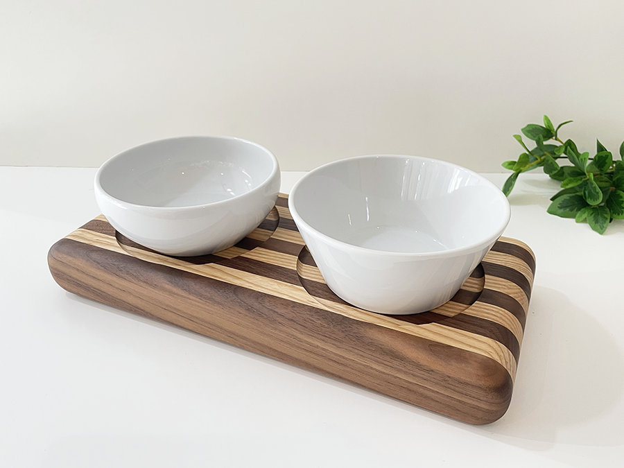 ねこちゃん、犬ちゃんの木製おしゃれ餌入れ