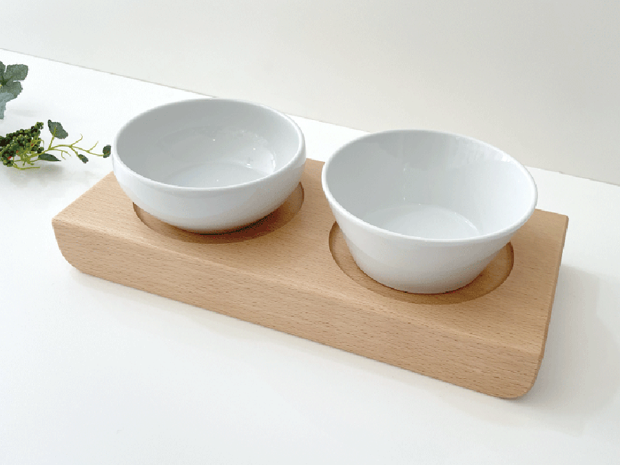 ねこちゃん、犬ちゃんの木製おしゃれ餌入れ