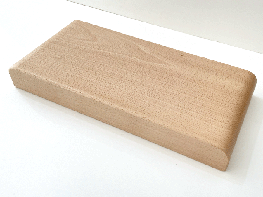 ねこちゃん、犬ちゃんの木製おしゃれ餌入れ