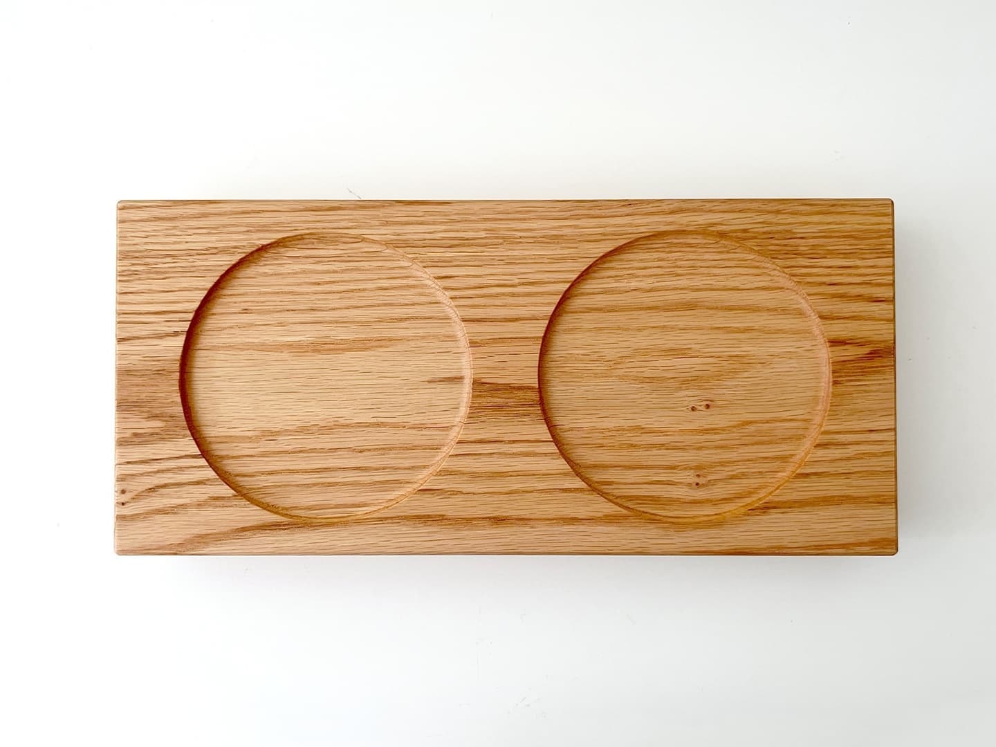 ねこちゃん、犬ちゃんの木製おしゃれ餌入れ