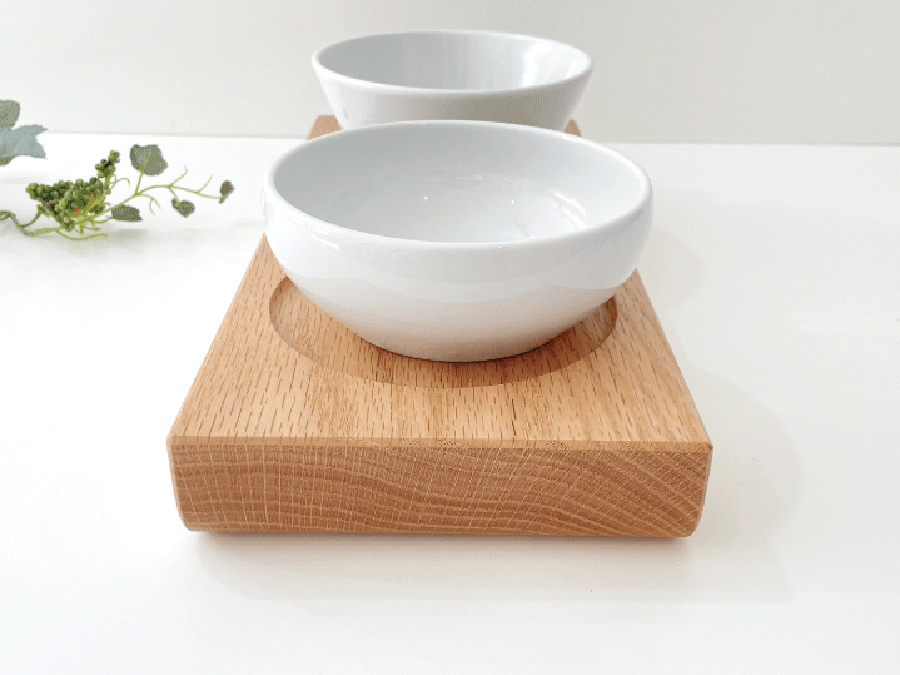 ねこちゃん、犬ちゃんの木製おしゃれ餌入れ