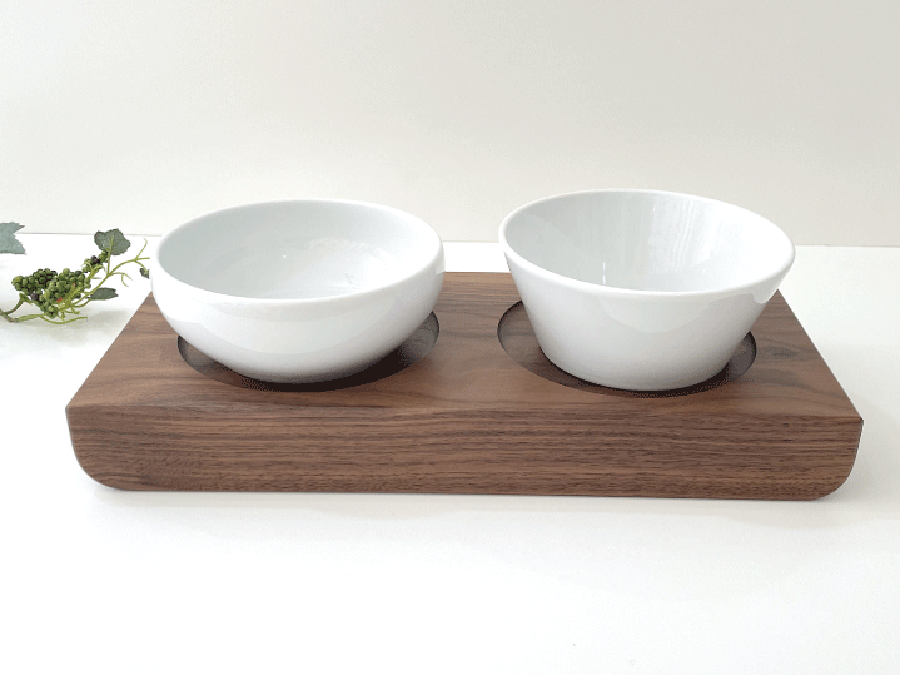 ねこちゃん、犬ちゃんの木製おしゃれ餌入れ