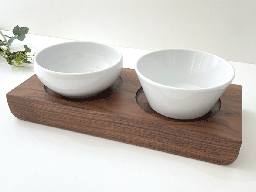 ねこちゃん、犬ちゃんの木製おしゃれ餌入れ