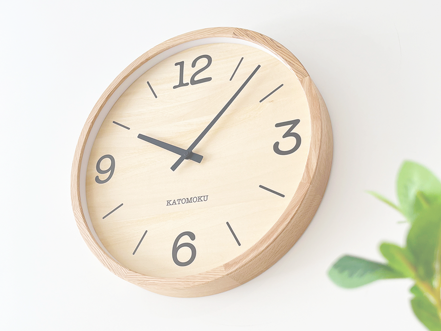 郡上八幡で観光体験のカトモクのお店を運営する加藤木工が作る日本製セイコー電波壁掛け時計