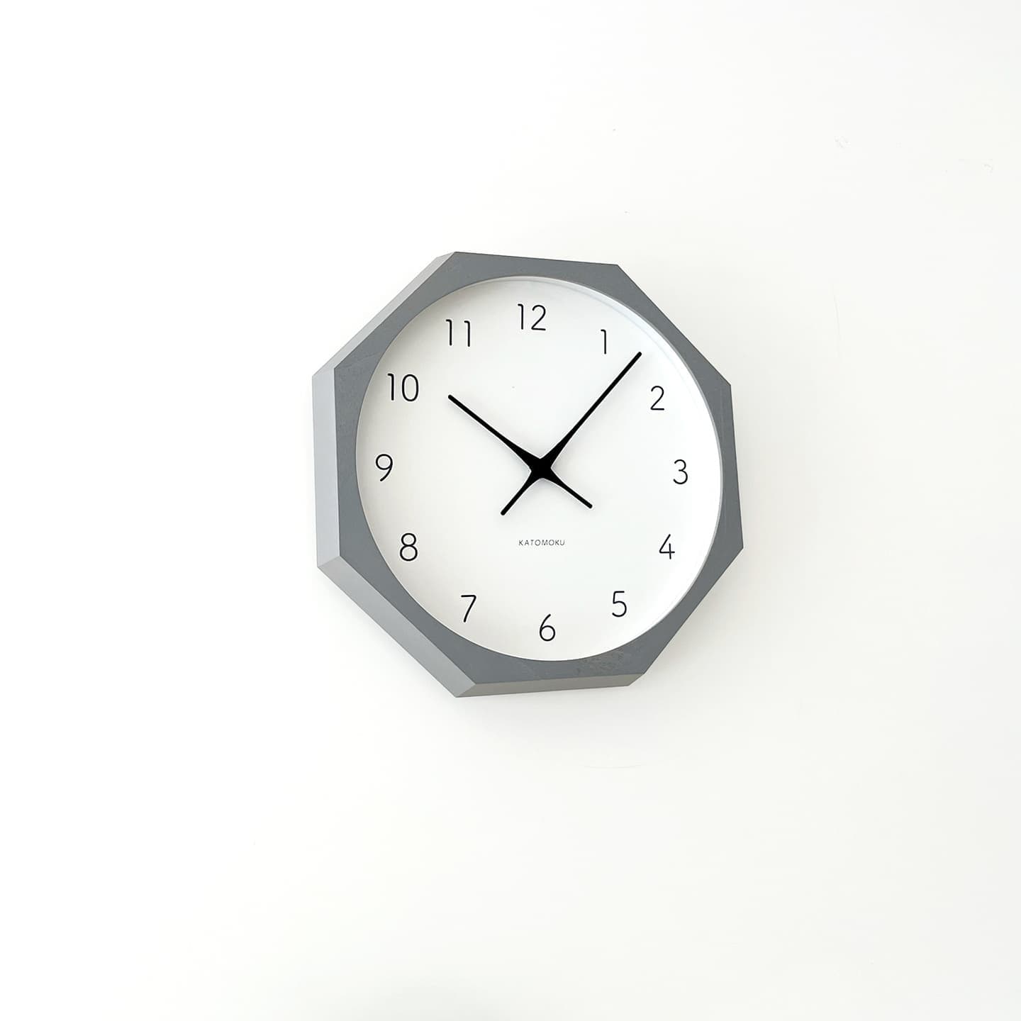 掛け時計 時計 壁掛け時計 静か 無音 静音 木の時計 木製 木工 木材 無垢材 天然素材 連続秒針 スイープムーブメント インテリア 八角形 縁起物 日本製 国産 岐阜県 郡上市 郡上八幡 郡上踊り 