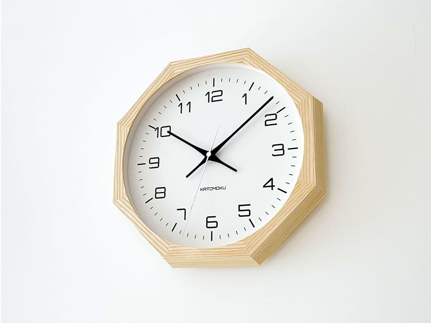 時計 掛け時計 壁掛け時計 clock クロック 木の時計 静か 静音 インテリア プレゼント 贈り物 縁起物 新生活 模様替え 八角形 有名な郡上八幡で観光体験のカトモクのお店を運営する加藤木工が作る日本製セイコー電波壁掛け時計