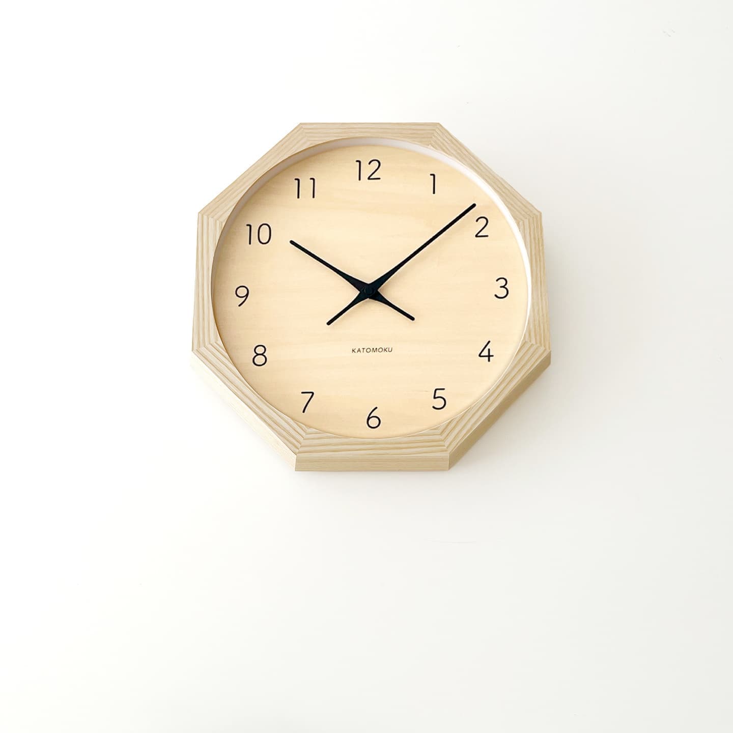 掛け時計 時計 壁掛け時計 静か 無音 静音 木の時計 木製 木工 木材 無垢材 天然素材 連続秒針 スイープムーブメント インテリア 八角形 縁起物 日本製 国産 岐阜県 郡上市 郡上八幡 郡上踊り 