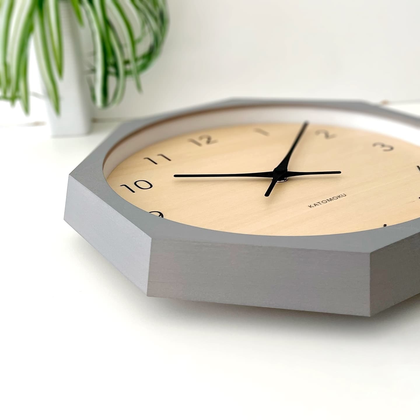 掛け時計 時計 壁掛け時計 静か 無音 静音 木の時計 木製 木工 木材 無垢材 天然素材 連続秒針 スイープムーブメント インテリア 八角形 縁起物 日本製 国産 岐阜県 郡上市 郡上八幡 郡上踊り 
