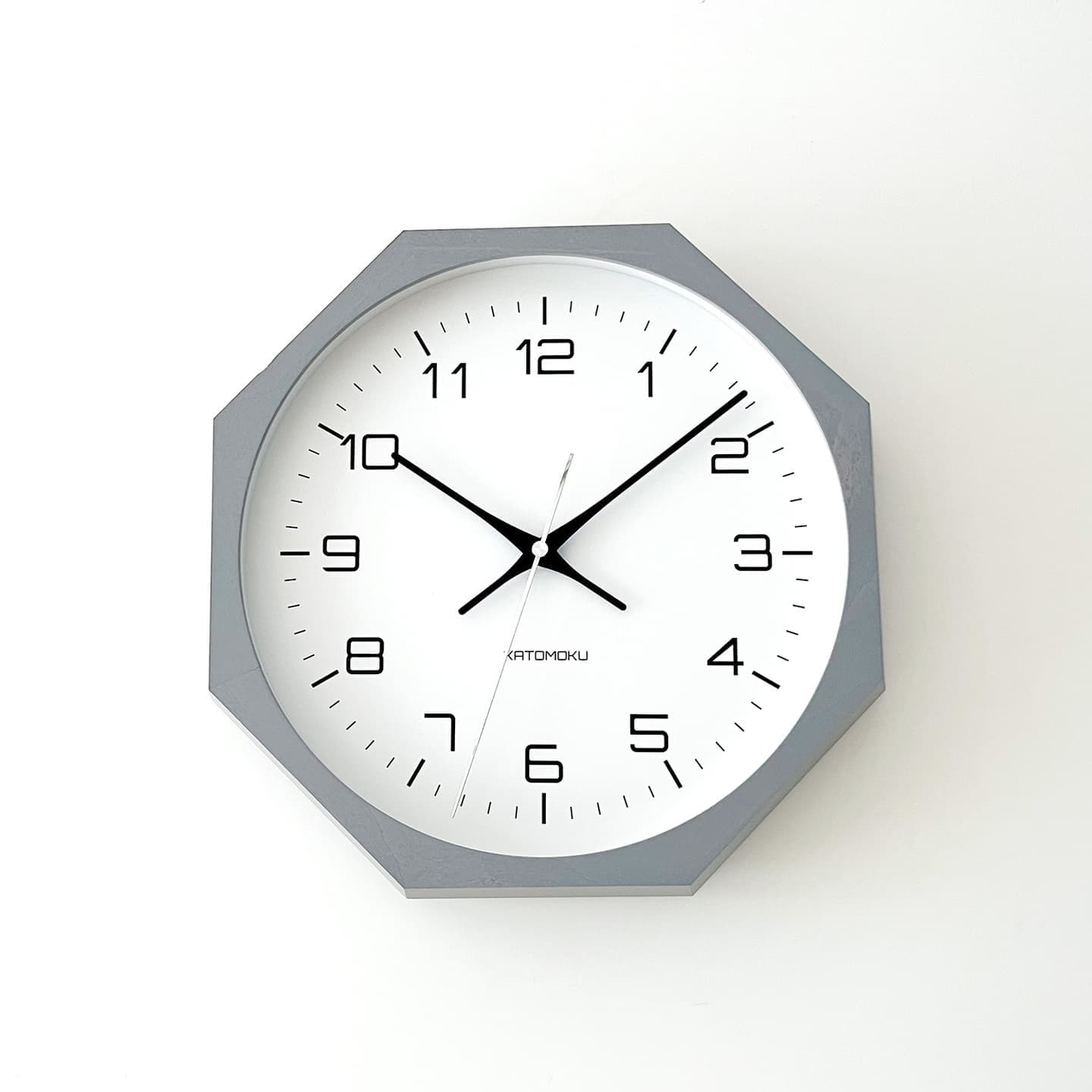 掛け時計 時計 壁掛け時計 静か 無音 静音 木の時計 木製 木工 木材 無垢材 天然素材 連続秒針 スイープムーブメント インテリア 八角形 縁起物 日本製 国産 岐阜県 郡上市 郡上八幡 郡上踊り 