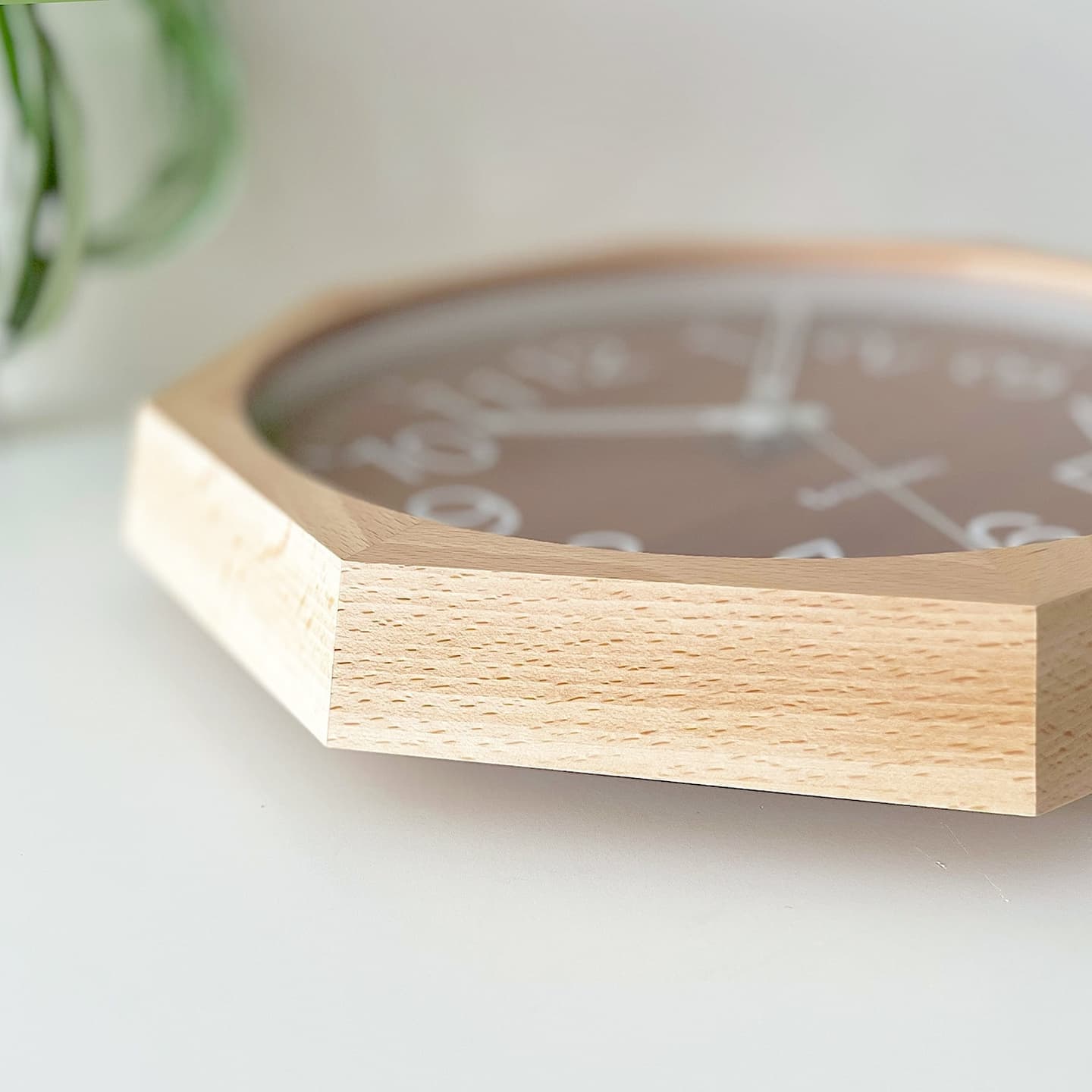 掛け時計 時計 壁掛け時計 静か 無音 静音 木の時計 木製 木工 木材 無垢材 天然素材 連続秒針 スイープムーブメント インテリア 八角形 縁起物 日本製 国産 岐阜県 郡上市 郡上八幡 郡上踊り 