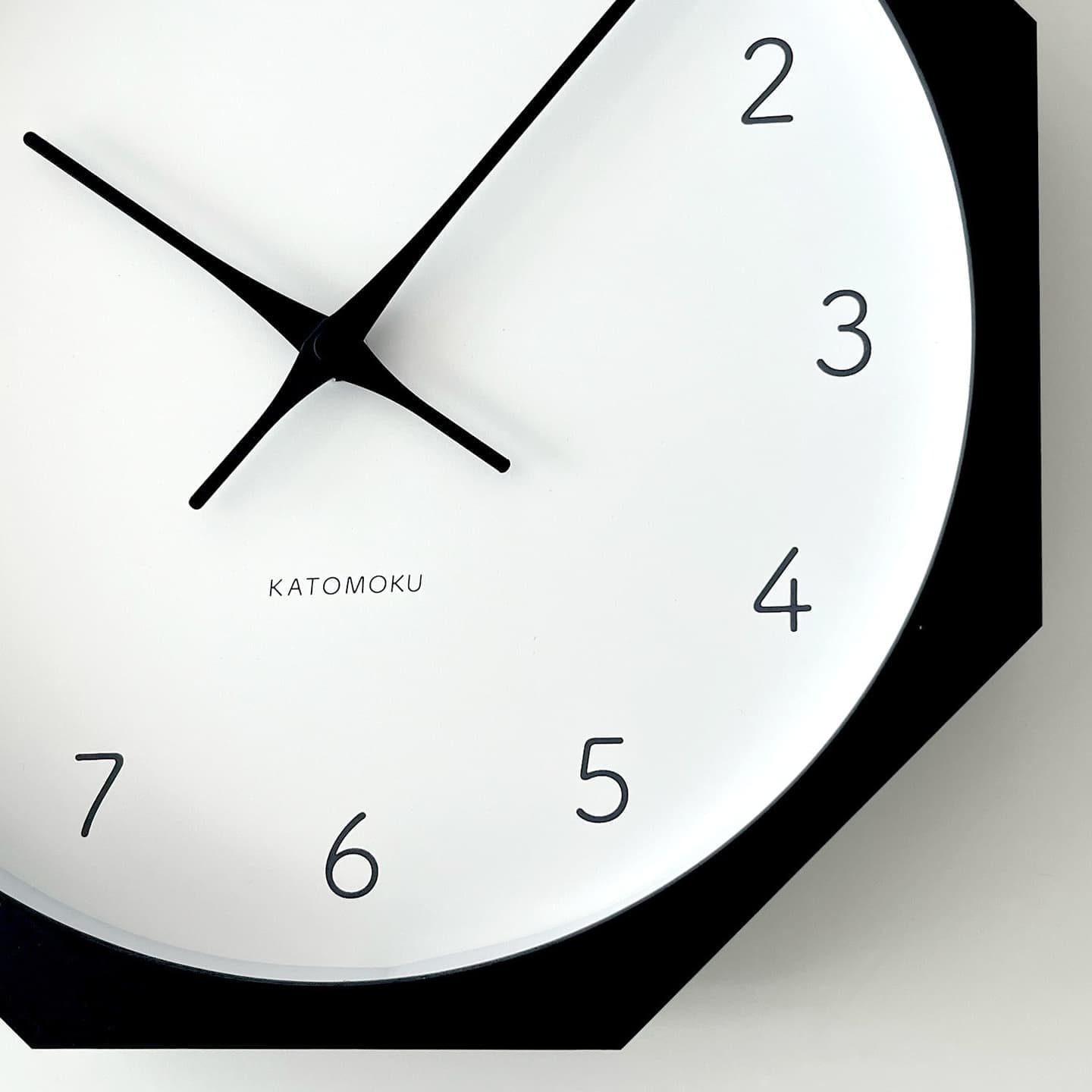 掛け時計 時計 壁掛け時計 静か 無音 静音 木の時計 木製 木工 木材 無垢材 天然素材 連続秒針 スイープムーブメント インテリア 八角形 縁起物 日本製 国産 岐阜県 郡上市 郡上八幡 郡上踊り 