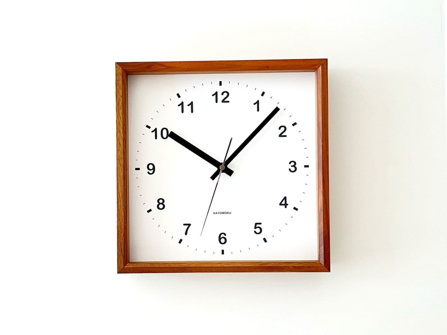 郡上踊りで有名な郡上八幡で観光体験のカトモクのお店を運営する加藤木工が作る日本製セイコー電波壁掛け時計