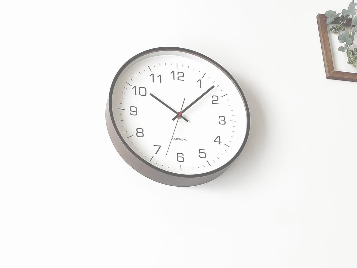 時計 掛け時計 壁掛け時計 電波時計 木の時計 国産 日本 岐阜県 郡上八幡 インテリア 雑貨 丁寧な暮らし 北欧 シンプル オシャレ 静音 静か 自動受信 時刻修正 木工屋  曲げわっぱ ブラウン