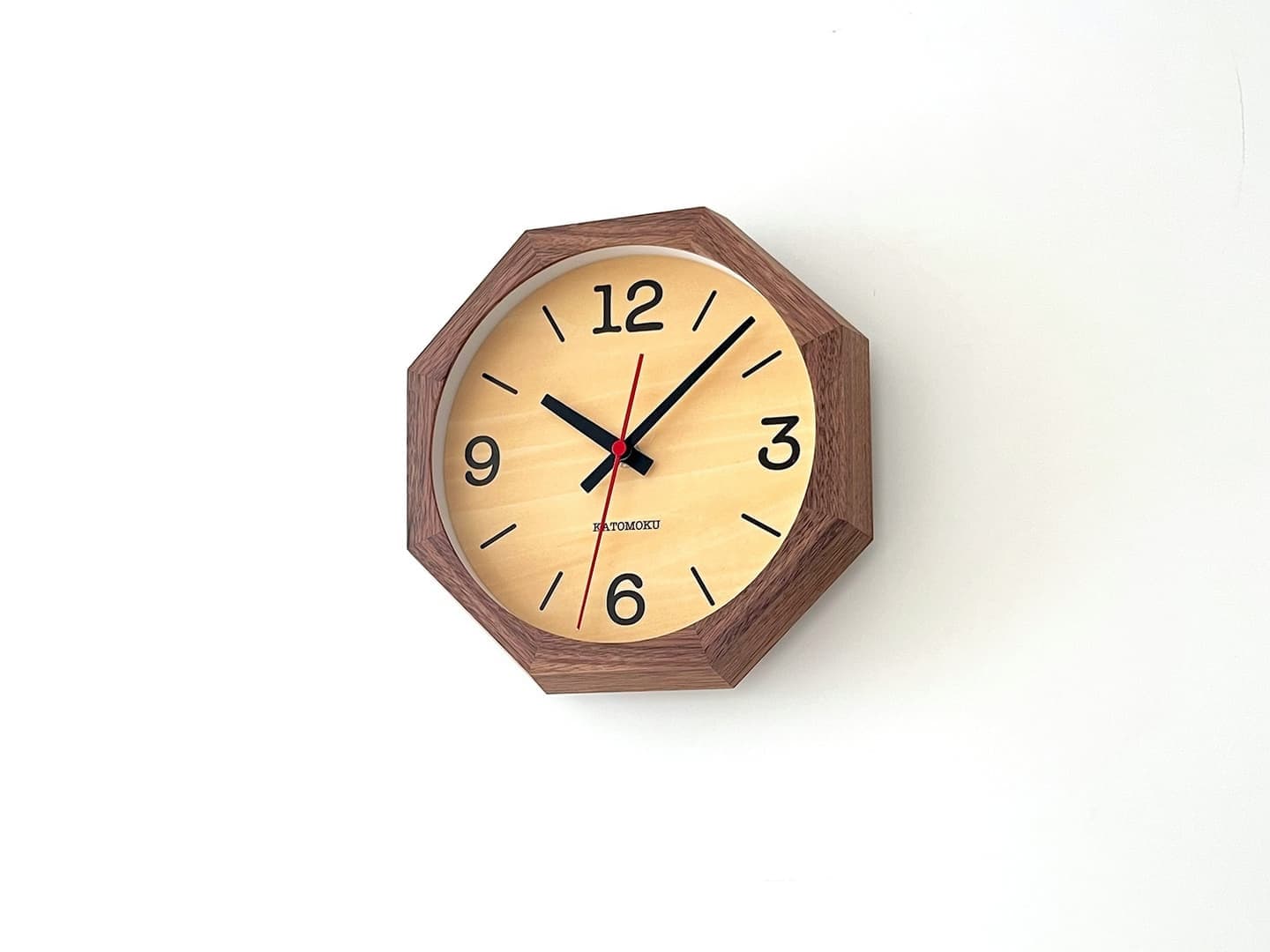 時計 掛け時計 壁掛け時計 clock クロック 木の時計 静か 静音 インテリア プレゼント 贈り物 縁起物 新生活 模様替え 八角形 有名な郡上八幡で観光体験のカトモクのお店を運営する加藤木工が作る日本製セイコー電波壁掛け時計